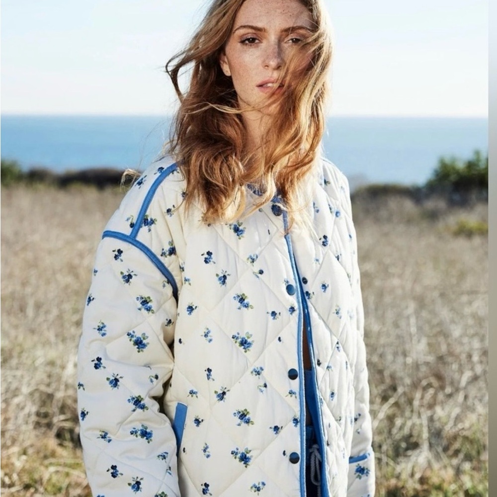 Electric & Rose Rosemary Floral Quilted Women's Jacket in White and Blue